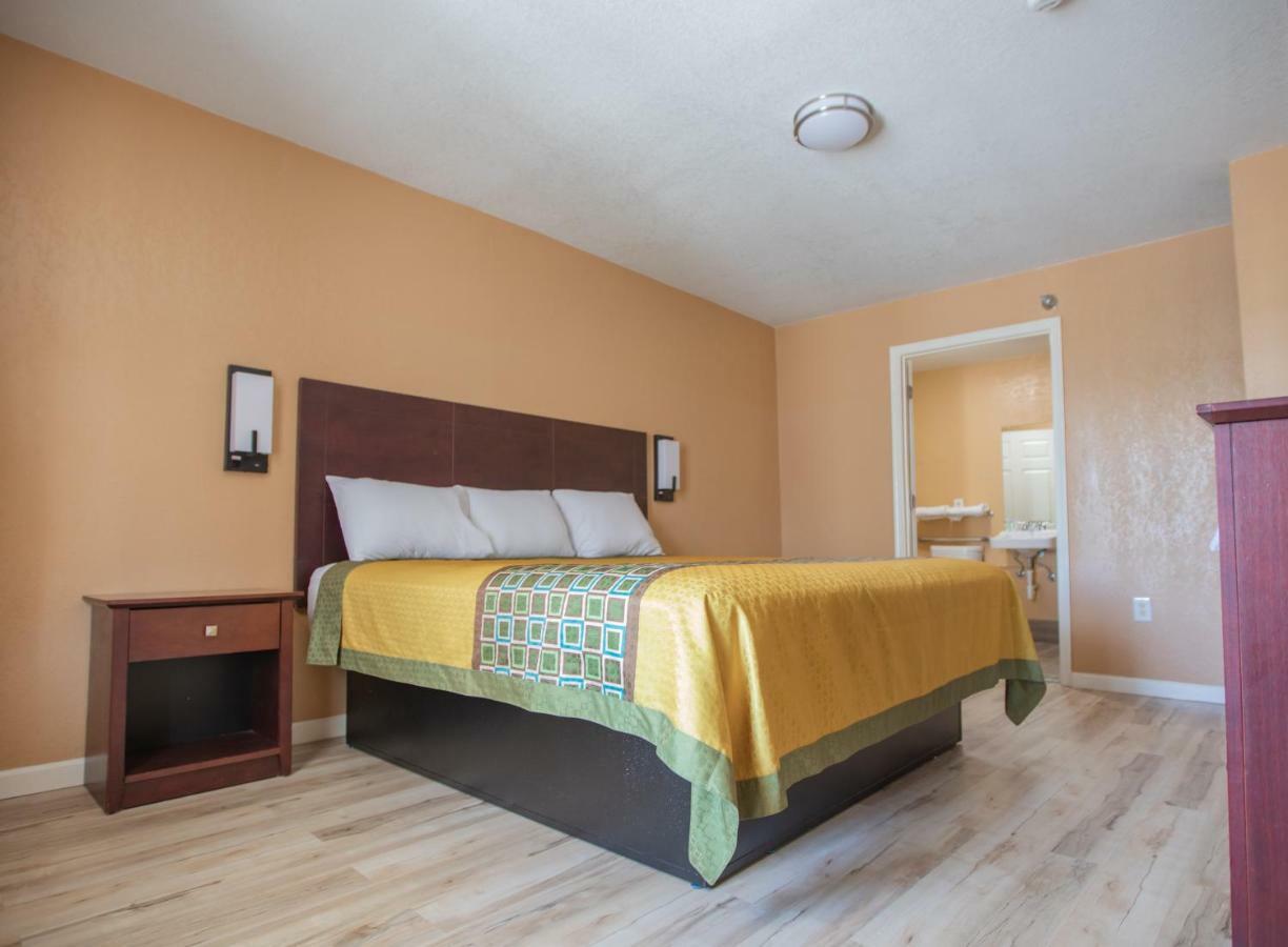 The Crossroads Hotel And Suites Irving Extérieur photo